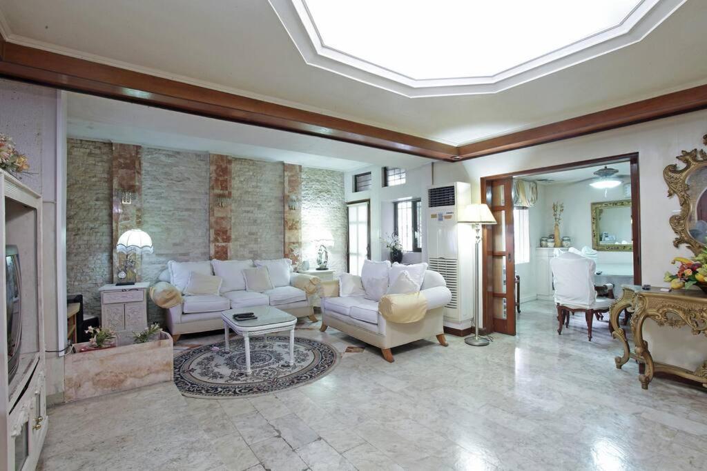 Big House In Quezon City Manila Exterior foto