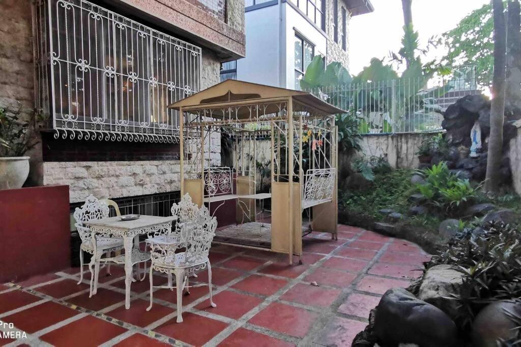 Big House In Quezon City Manila Exterior foto